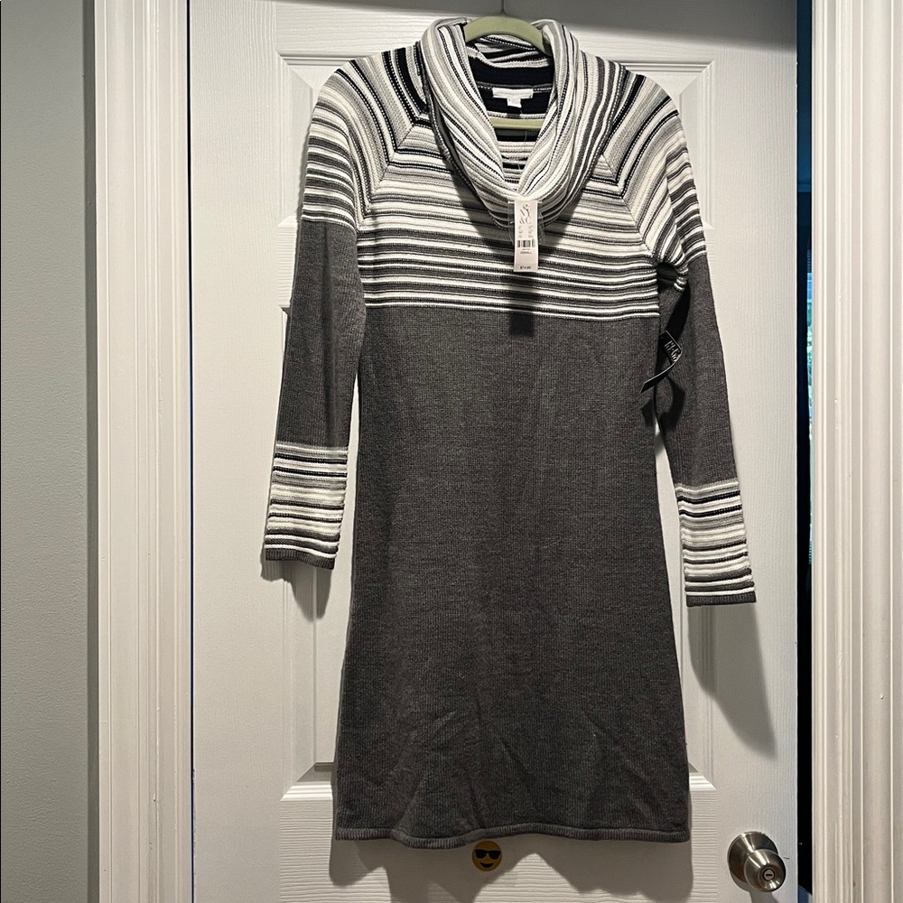 New York & Company Gray and White Striped Long Sleeve Dress